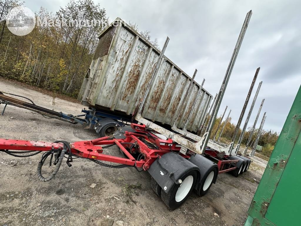 OP Höglunds Timmer AM Trailer  - Rönkszállító pótkocsi: 1 kép. OP Höglunds Timmer AM Trailer  - Rönkszállító pótkocsi: 1 kép.