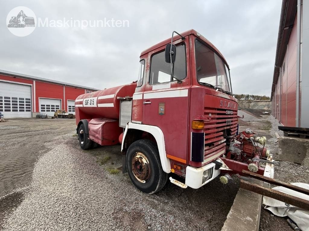 Scania 11050 brandbil - Tűzoltóautó: 3 kép. Scania 11050 brandbil - Tűzoltóautó: 3 kép.