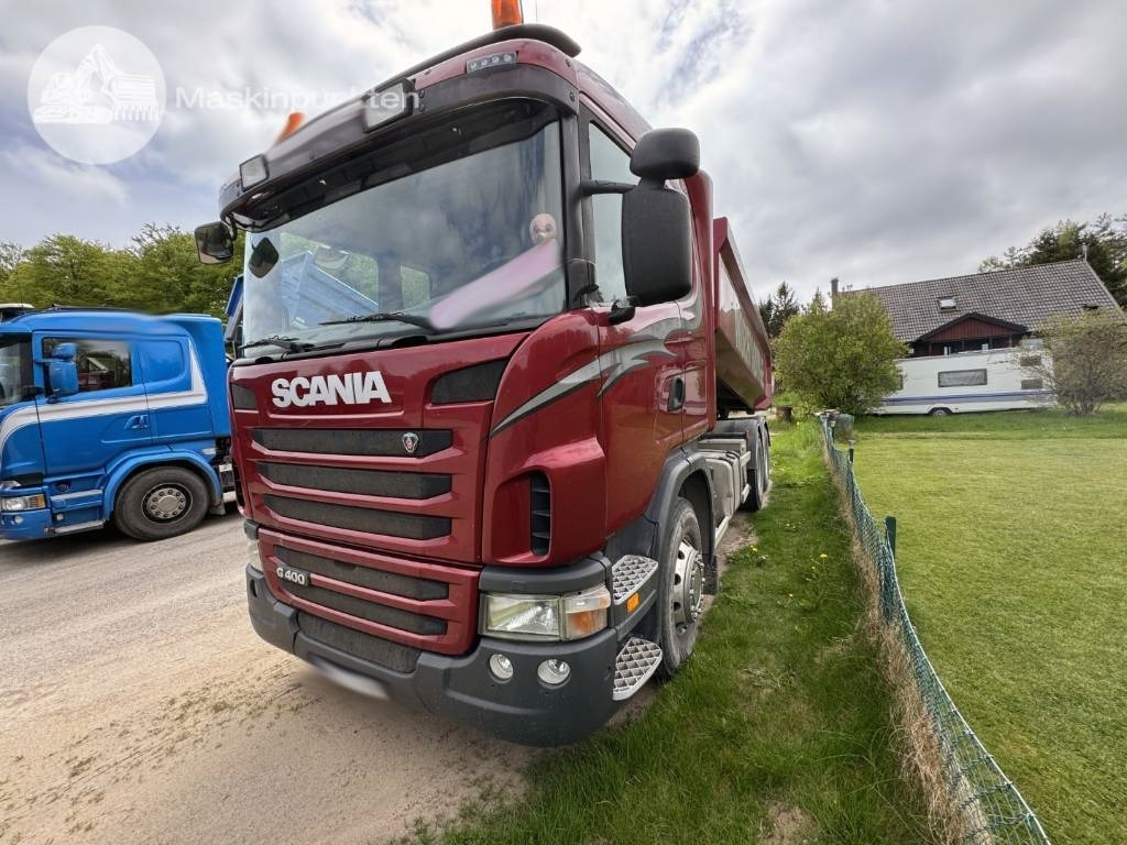 Billenőplatós teherautó Scania G 400: 1 kép.