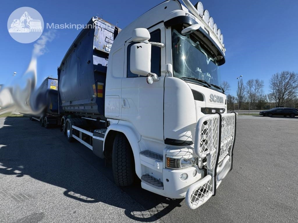 Scania G 490 - Horgos rakodó teherautó: 2 kép. Scania G 490 - Horgos rakodó teherautó: 2 kép.