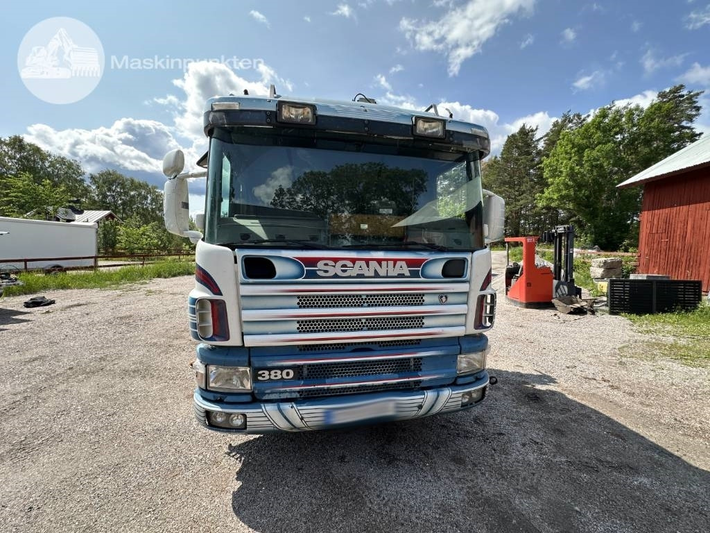 Scania P 114-380 - Darus autó: 2 kép. Scania P 114-380 - Darus autó: 2 kép.