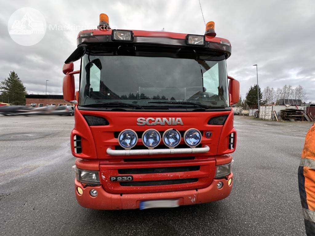 Scania P 230 LB - Betonmixer: 3 kép. Scania P 230 LB - Betonmixer: 3 kép.
