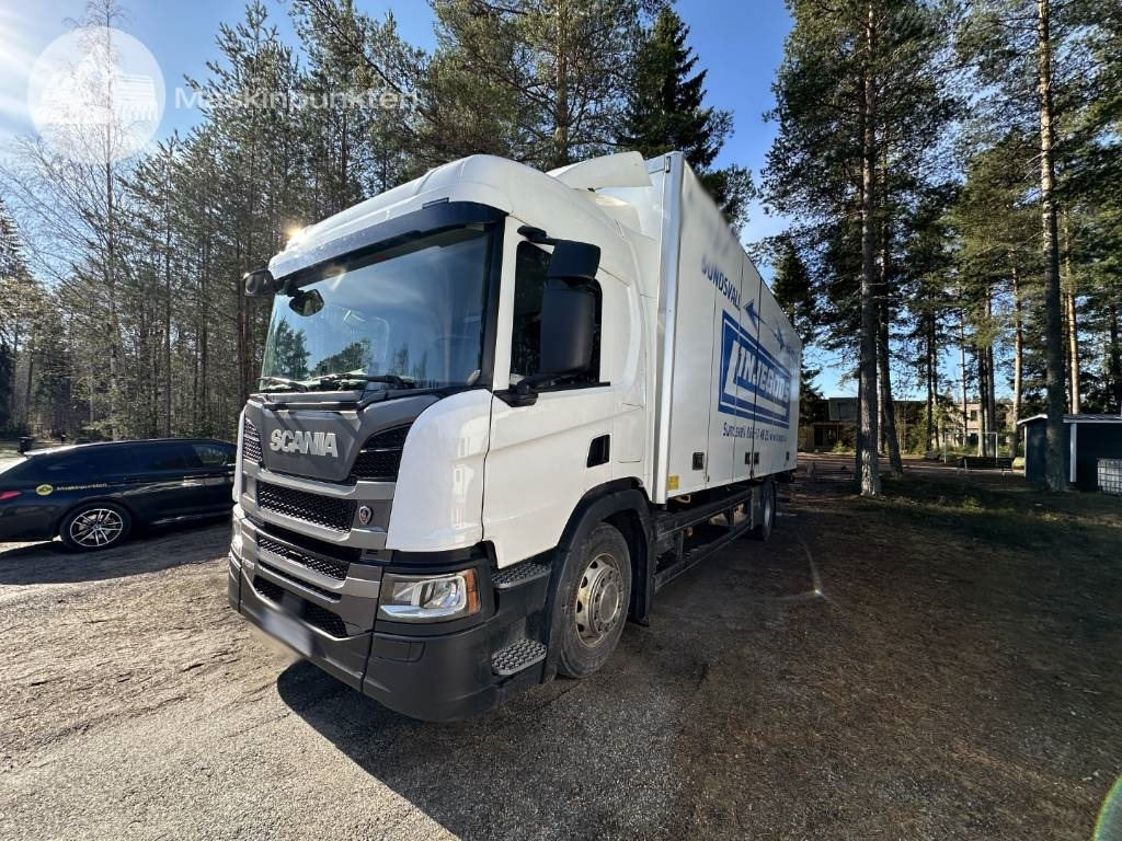 Scania P 250 - Dobozos felépítményű teherautó: 1 kép. Scania P 250 - Dobozos felépítményű teherautó: 1 kép.