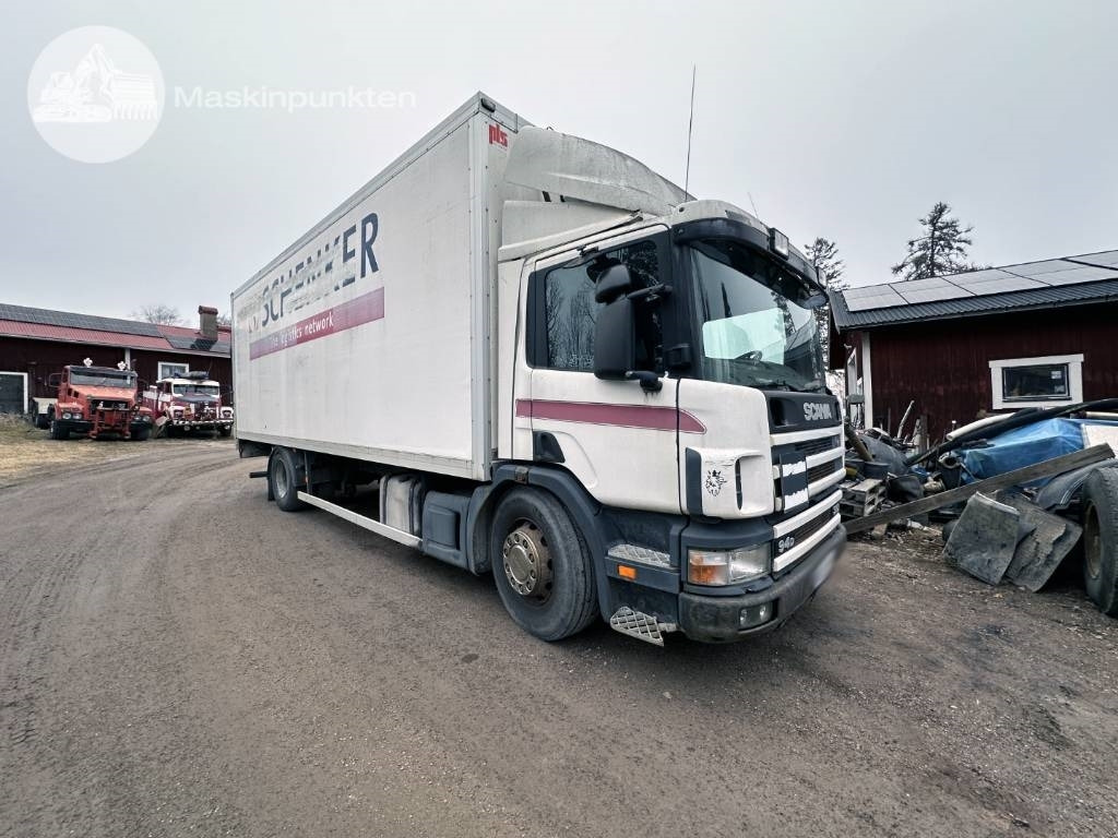 Scania P 94-310 - Dobozos felépítményű teherautó: 3 kép. Scania P 94-310 - Dobozos felépítményű teherautó: 3 kép.