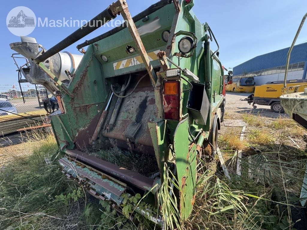 Scania P 94 D - Szemetesautó: 3 kép. Scania P 94 D - Szemetesautó: 3 kép.