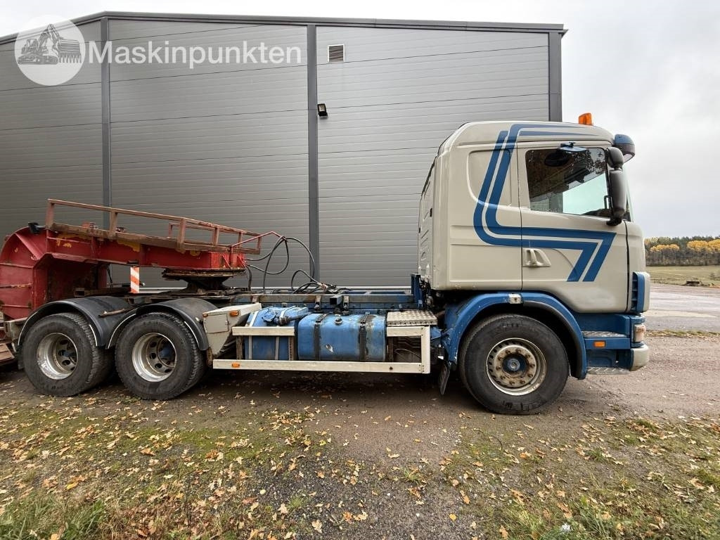 Scania R 144 GB - Horgos rakodó teherautó: 3 kép. Scania R 144 GB - Horgos rakodó teherautó: 3 kép.
