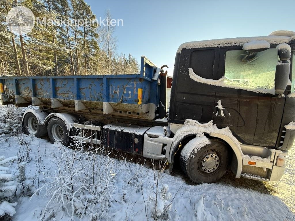 Scania R 164 GB - Horgos rakodó teherautó: 4 kép. Scania R 164 GB - Horgos rakodó teherautó: 4 kép.