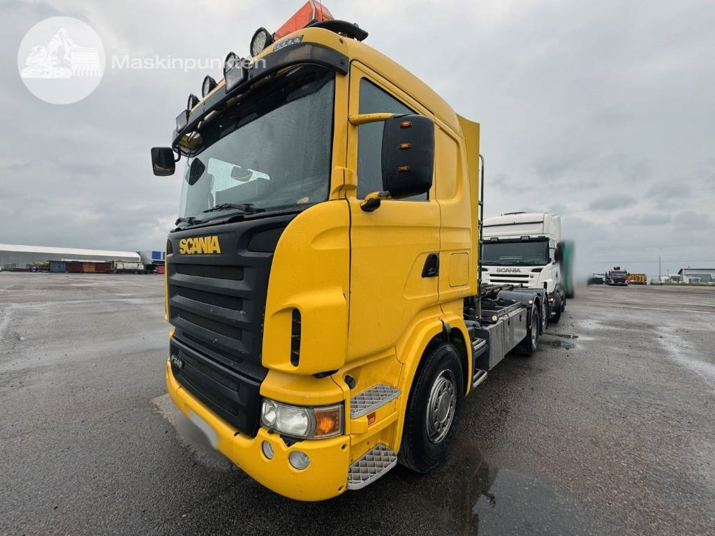 Scania R 420 LB - Horgos rakodó teherautó: 1 kép. Scania R 420 LB - Horgos rakodó teherautó: 1 kép.