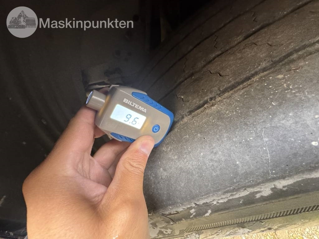 Scania R 420 LB - Dobozos felépítményű teherautó: 5 kép. Scania R 420 LB - Dobozos felépítményű teherautó: 5 kép.