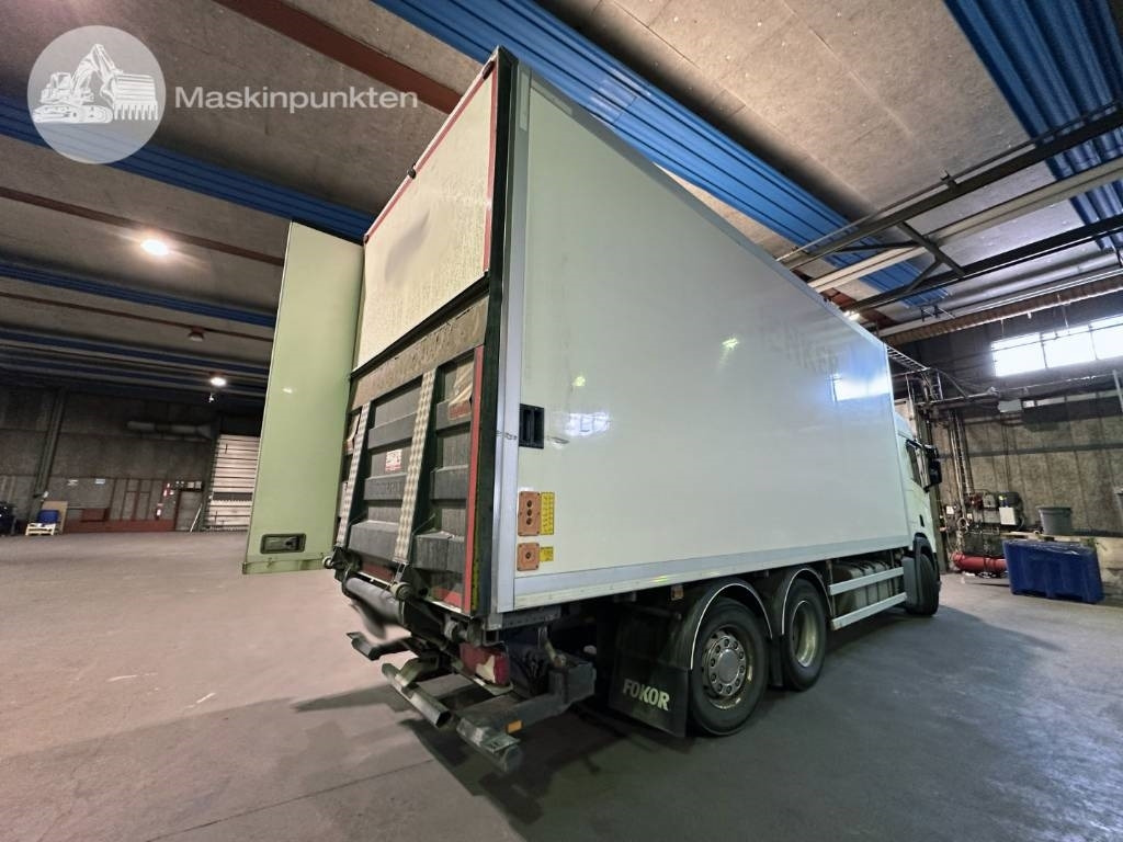 Scania R 450 - Dobozos felépítményű teherautó: 5 kép. Scania R 450 - Dobozos felépítményű teherautó: 5 kép.