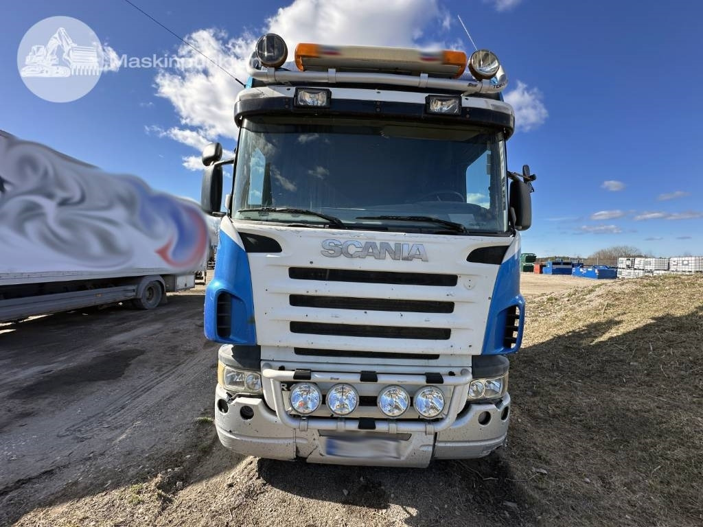 Scania R 470 LB - Horgos rakodó teherautó: 3 kép. Scania R 470 LB - Horgos rakodó teherautó: 3 kép.