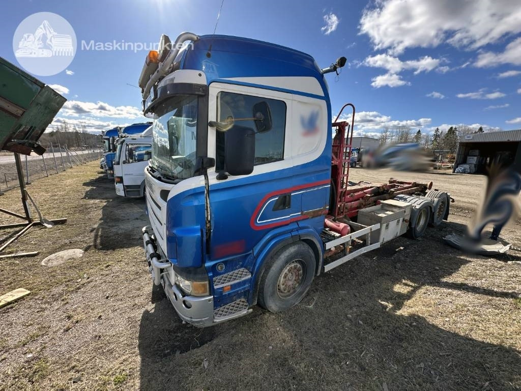 Scania R 470 LB - Horgos rakodó teherautó: 1 kép. Scania R 470 LB - Horgos rakodó teherautó: 1 kép.