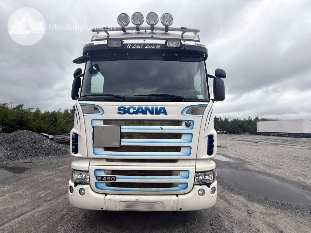 Scania R 480 LB - Dobozos felépítményű teherautó: 2 kép. Scania R 480 LB - Dobozos felépítményű teherautó: 2 kép.