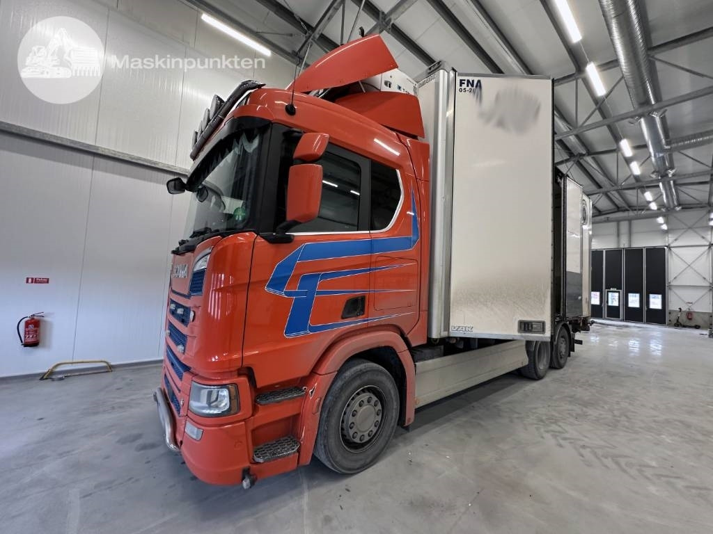 Scania R 520 - Hűtős teherautó: 1 kép. Scania R 520 - Hűtős teherautó: 1 kép.