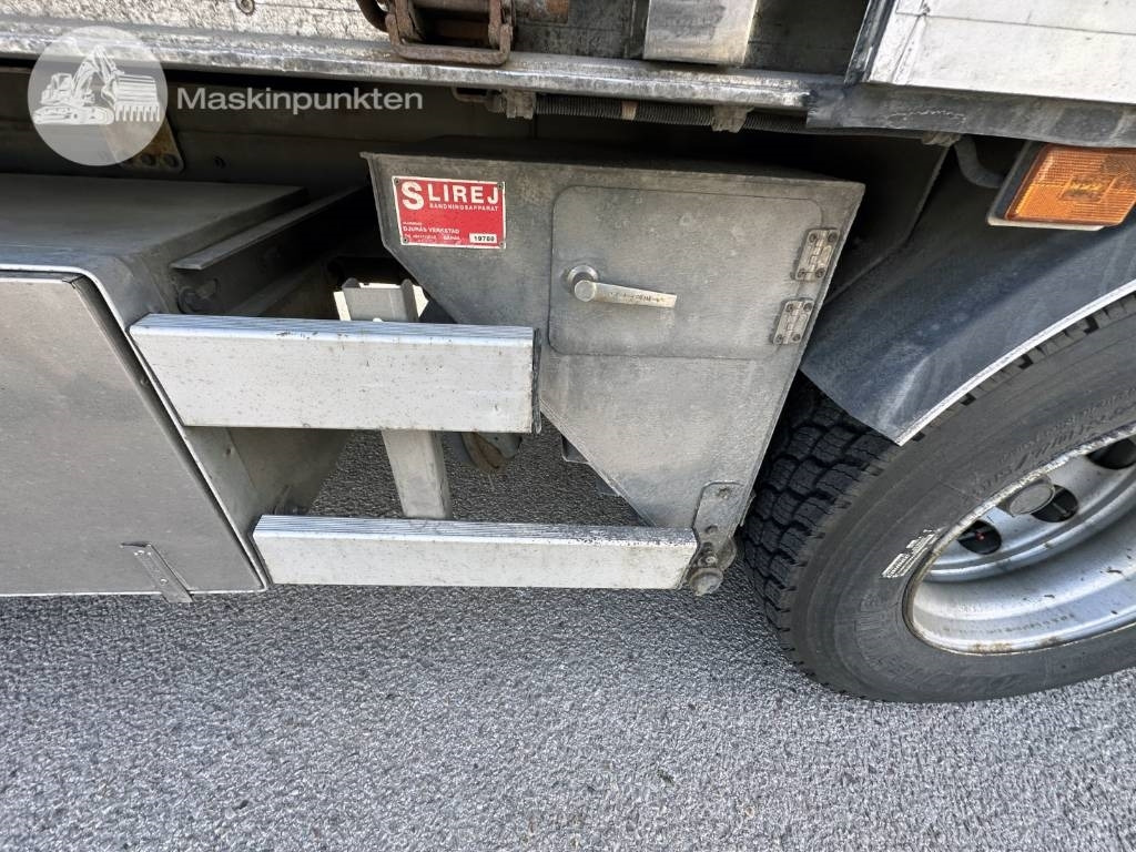 Dobozos felépítményű teherautó Scania R 520: 43 kép.