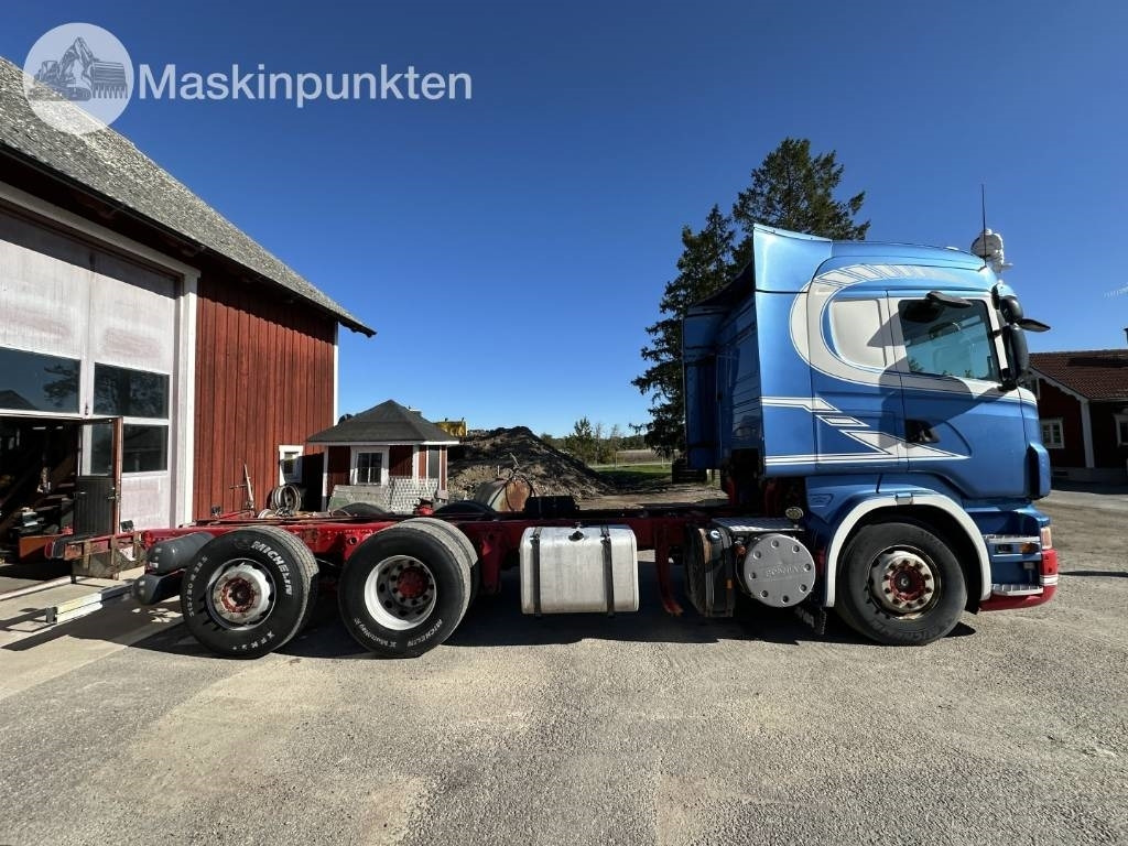 Scania R 560 LB - Alvaz teherautó: 4 kép. Scania R 560 LB - Alvaz teherautó: 4 kép.