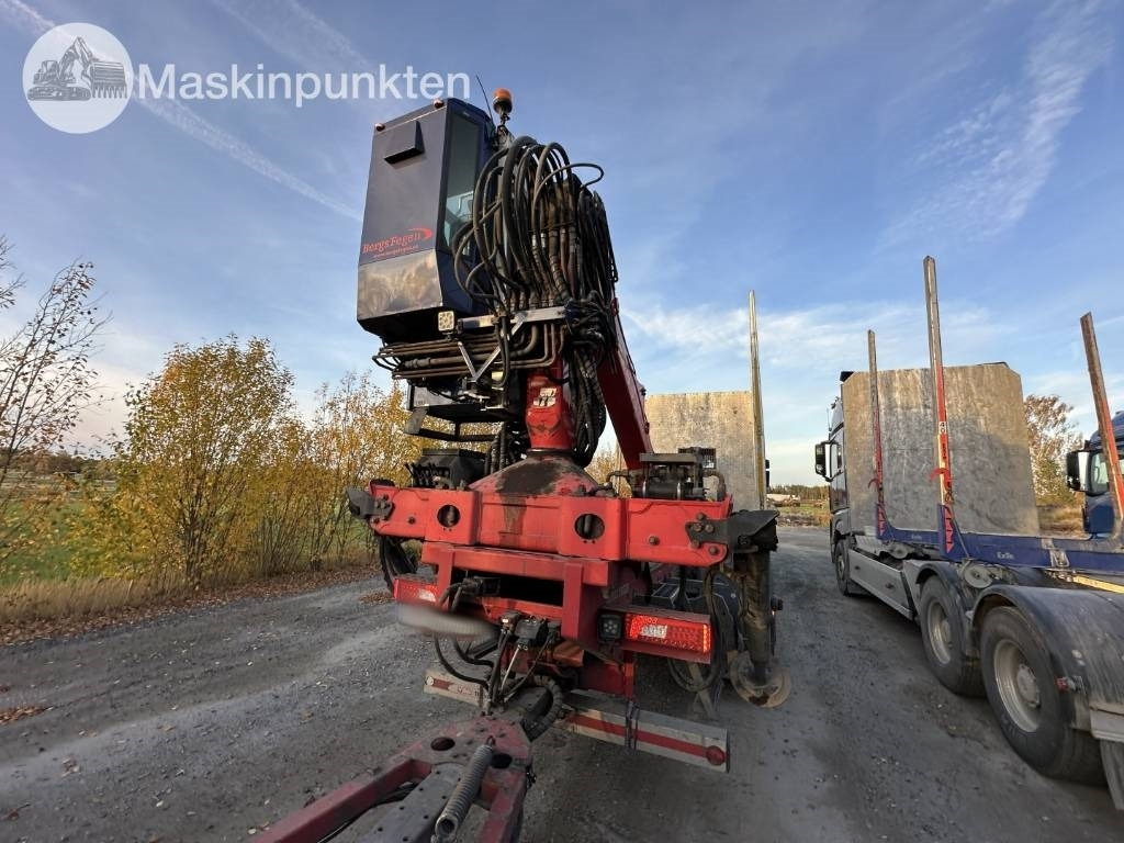 Scania R 580 timmerbil med kran - Rönkszállító teherautó: 5 kép. Scania R 580 timmerbil med kran - Rönkszállító teherautó: 5 kép.