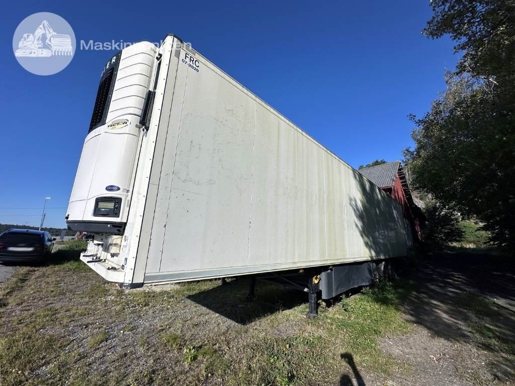 Schmitz Cargobull SKO 24 - Félpótkocsi hűtős: 4 kép. Schmitz Cargobull SKO 24 - Félpótkocsi hűtős: 4 kép.