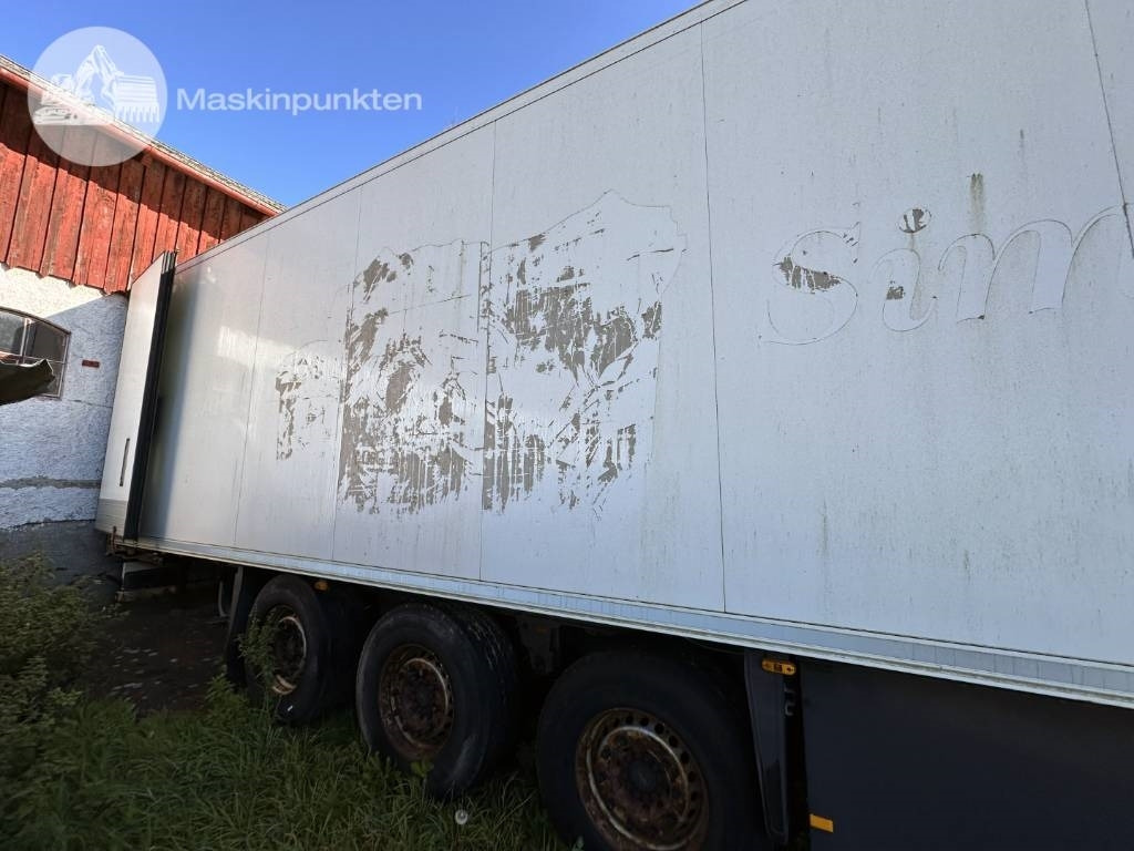 Schmitz Cargobull SKO 24 - Félpótkocsi hűtős: 5 kép. Schmitz Cargobull SKO 24 - Félpótkocsi hűtős: 5 kép.