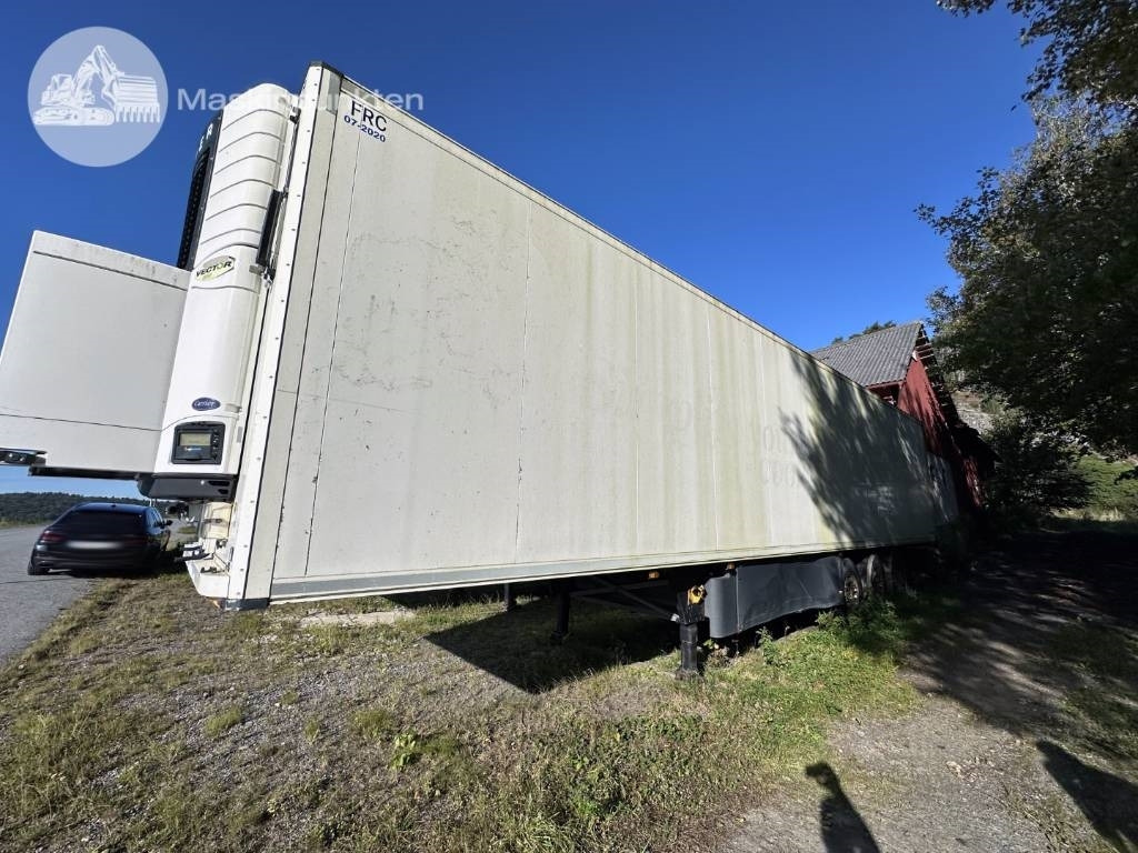 Schmitz Cargobull SKO 24 - Félpótkocsi hűtős: 1 kép. Schmitz Cargobull SKO 24 - Félpótkocsi hűtős: 1 kép.