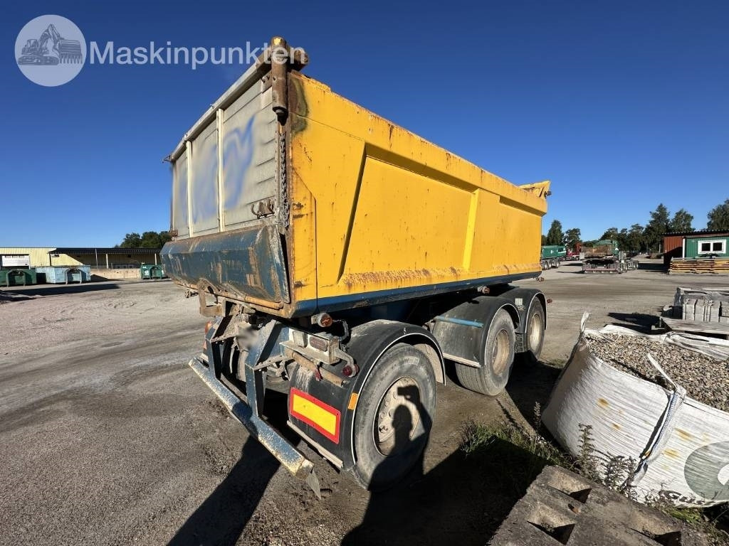 TRIOLIFT 0C0TTPS-3 - Pótkocsi billenőplatós: 4 kép. TRIOLIFT 0C0TTPS-3 - Pótkocsi billenőplatós: 4 kép.