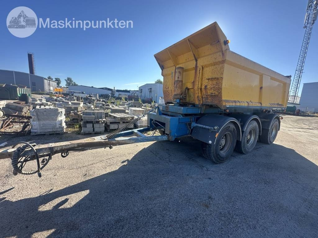 TRIOLIFT 0C0TTPS-3 - Pótkocsi billenőplatós: 1 kép. TRIOLIFT 0C0TTPS-3 - Pótkocsi billenőplatós: 1 kép.