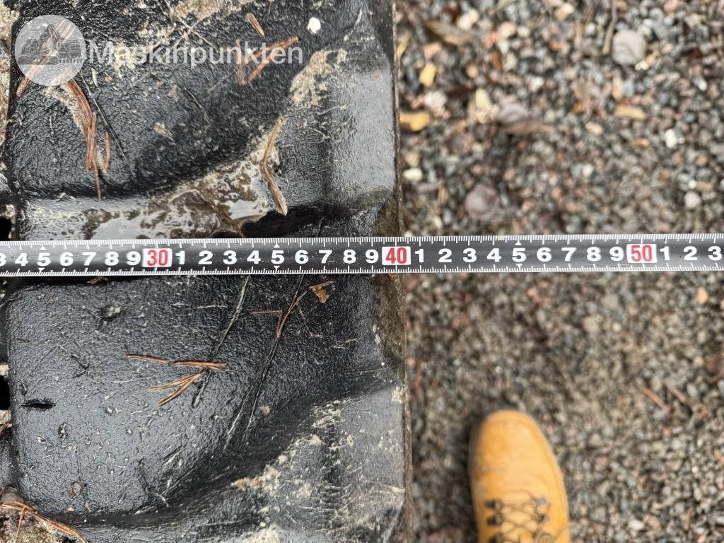 Lánctalpas kotró Takeuchi TB 370: 14 kép. Lánctalpas kotró Takeuchi TB 370: 14 kép.