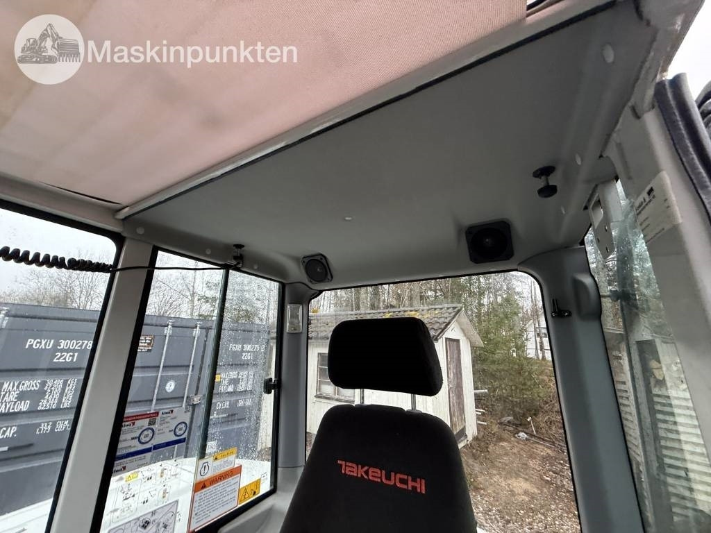 Lánctalpas kotró Takeuchi TB 370: 12 kép. Lánctalpas kotró Takeuchi TB 370: 12 kép.