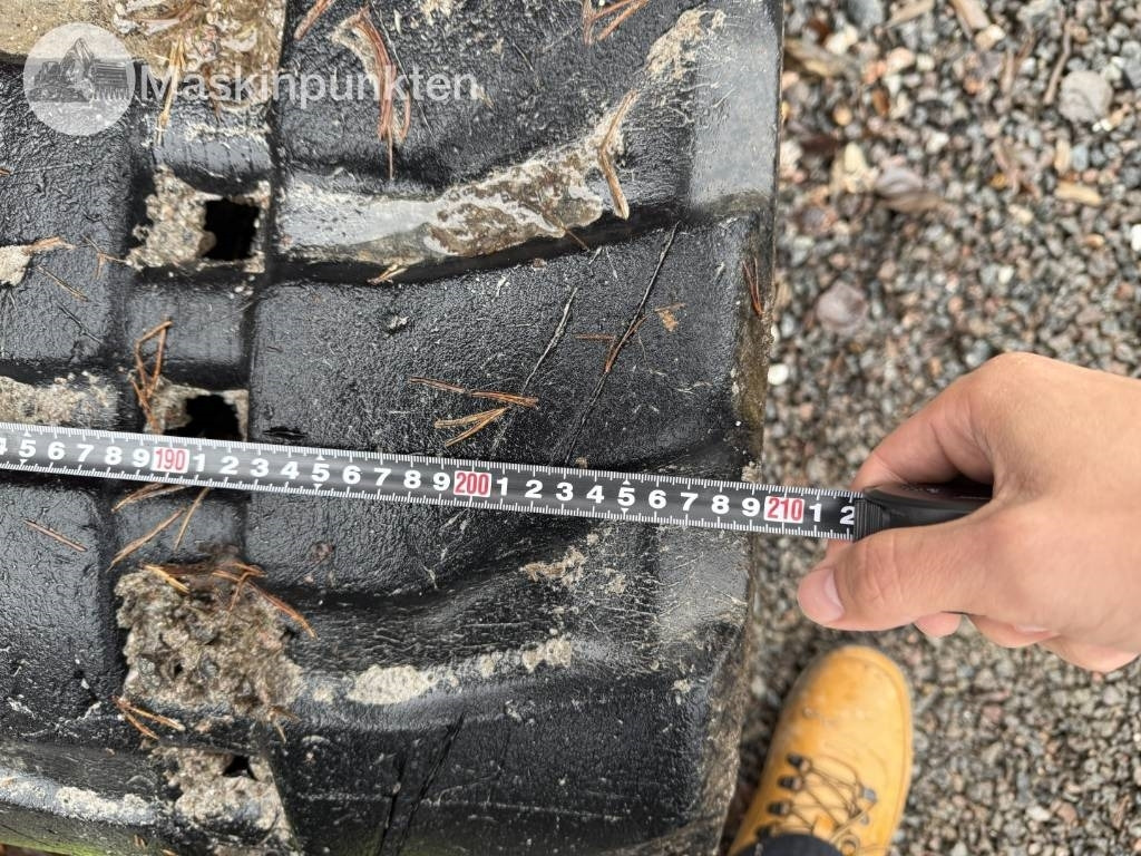 Lánctalpas kotró Takeuchi TB 370: 15 kép. Lánctalpas kotró Takeuchi TB 370: 15 kép.