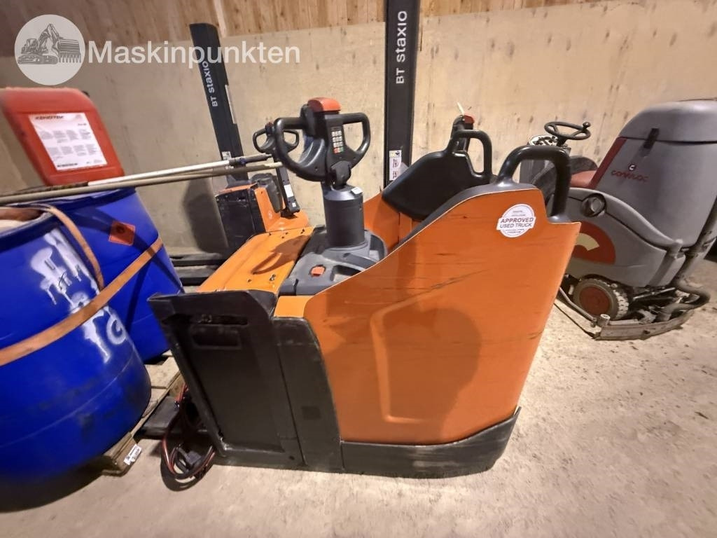 Toyota BT LPE 250 - Elektromos targonca: 2 kép. Toyota BT LPE 250 - Elektromos targonca: 2 kép.