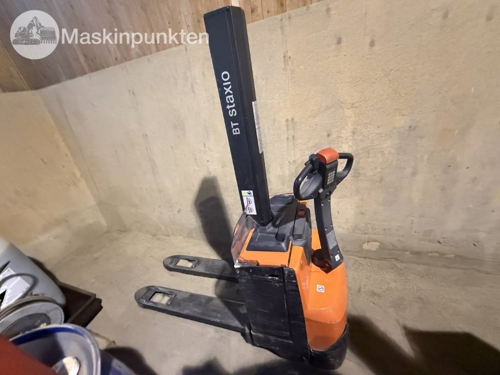 Toyota BT SWE 160 L - Elektromos targonca: 3 kép. Toyota BT SWE 160 L - Elektromos targonca: 3 kép.