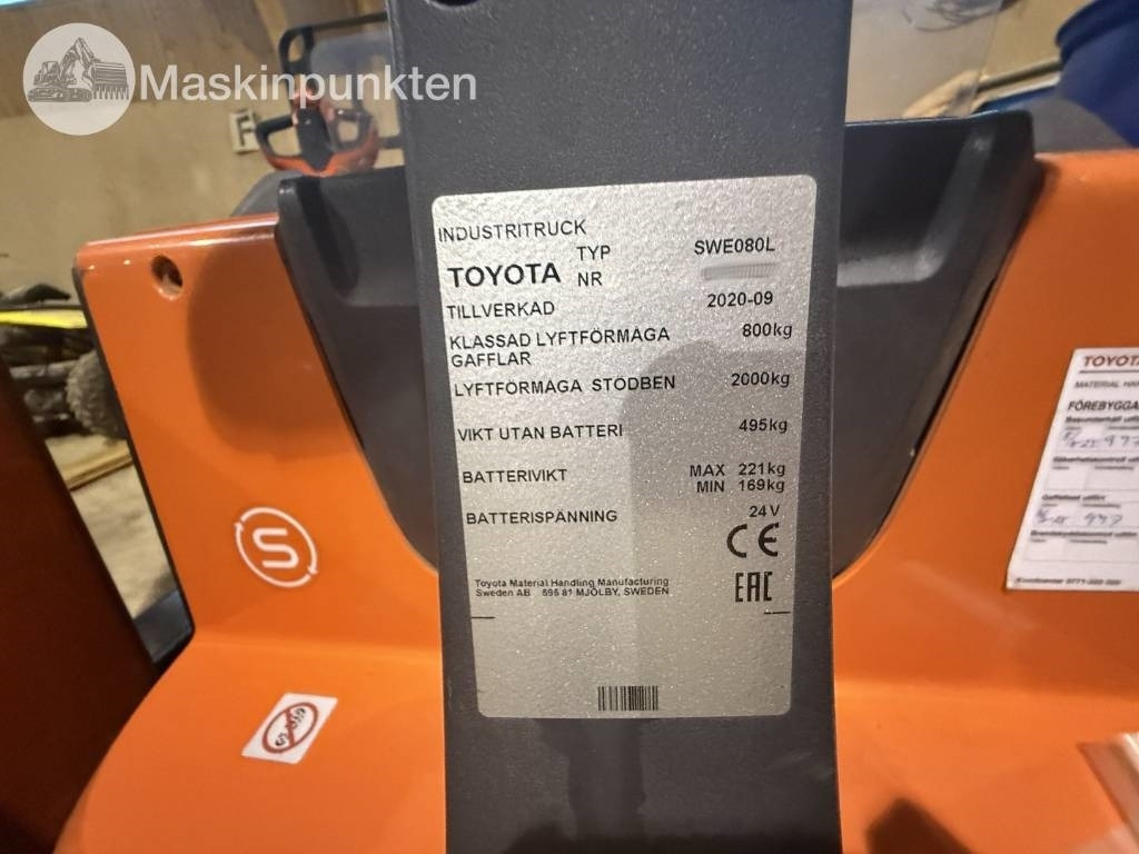 Toyota BT SWE 80 L - Elektromos targonca: 5 kép. Toyota BT SWE 80 L - Elektromos targonca: 5 kép.