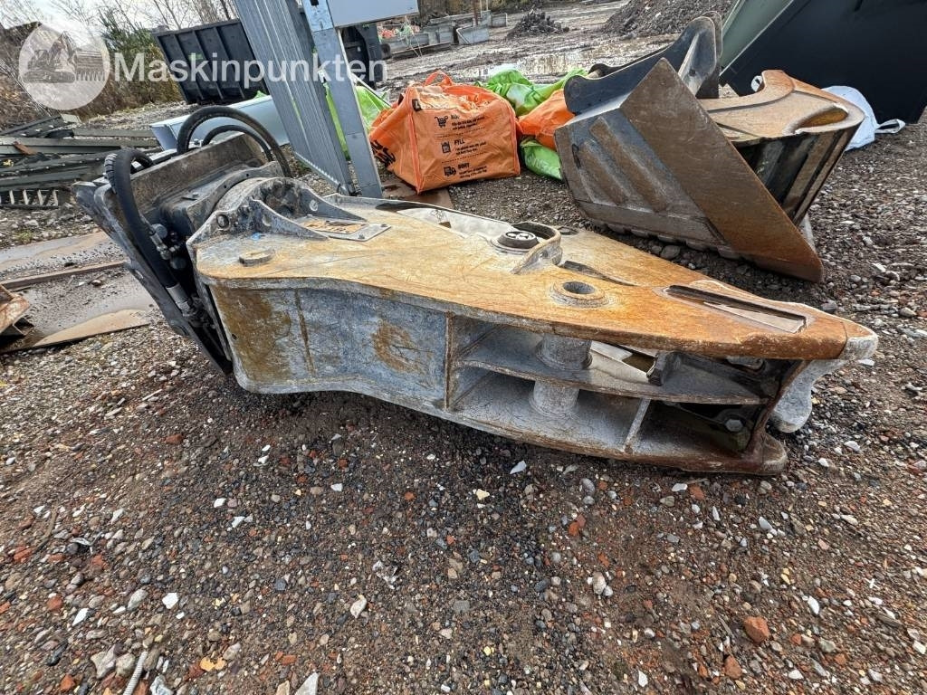 VTN FP18 - Lazító - Építőipari gépek: 2 kép. VTN FP18 - Lazító - Építőipari gépek: 2 kép.