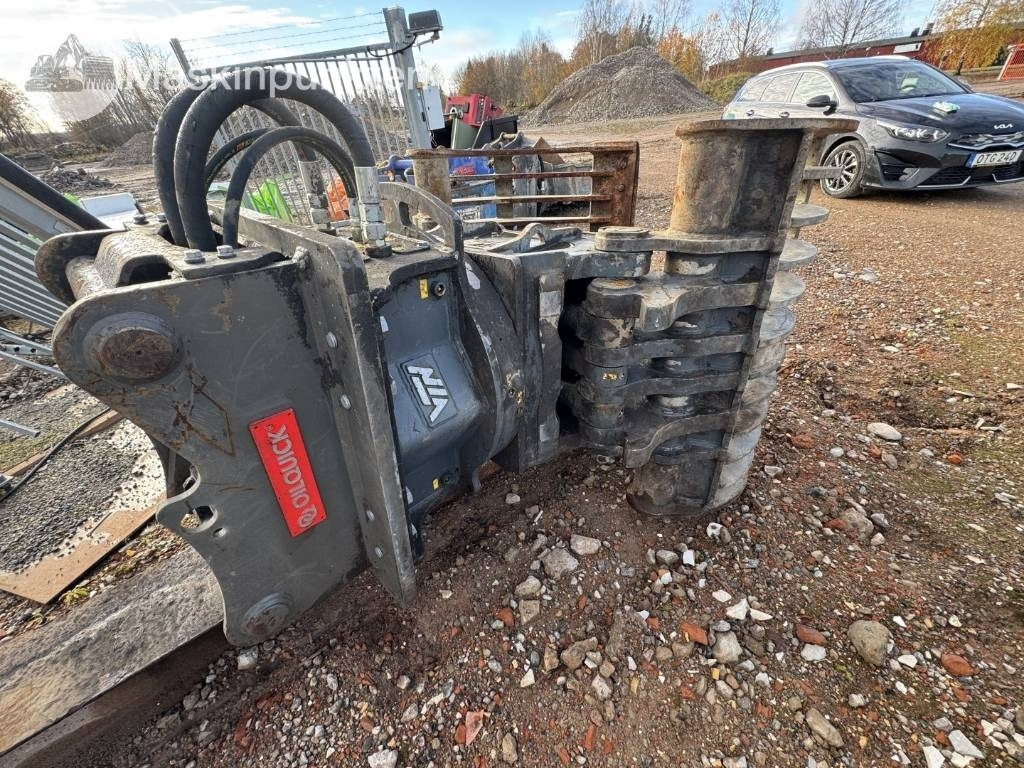 VTN MD 290 - Polip kanál - Építőipari gépek: 2 kép. VTN MD 290 - Polip kanál - Építőipari gépek: 2 kép.