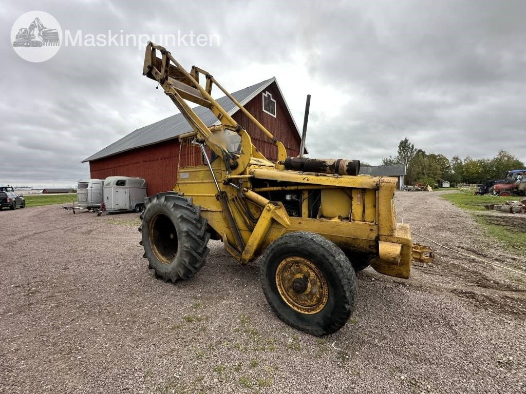 Volvo BM 620 - Gumikerekes homlokrakodó: 5 kép. Volvo BM 620 - Gumikerekes homlokrakodó: 5 kép.