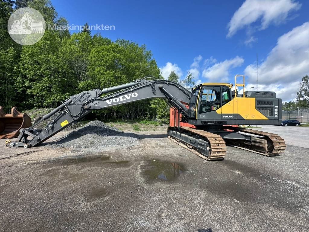 Volvo EC 380 EL - Lánctalpas kotró: 2 kép. Volvo EC 380 EL - Lánctalpas kotró: 2 kép.