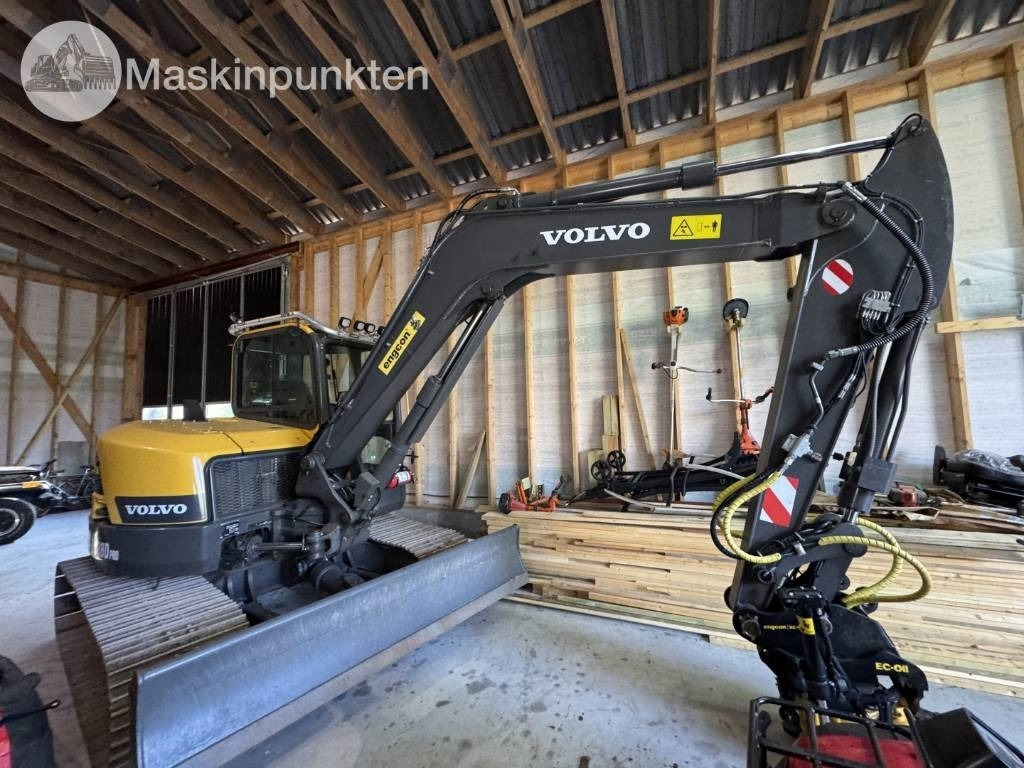 Volvo ECR 88 D - Minikotró: 3 kép. Volvo ECR 88 D - Minikotró: 3 kép.