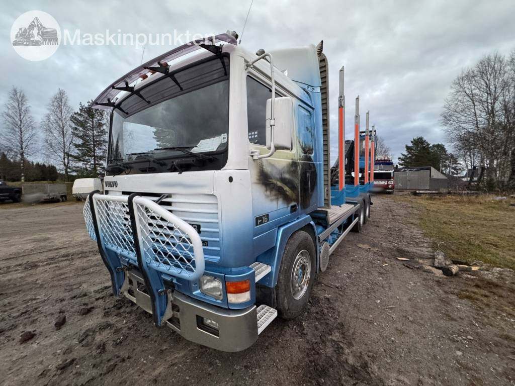 Volvo F 16  - Rönkszállító teherautó: 1 kép. Volvo F 16  - Rönkszállító teherautó: 1 kép.