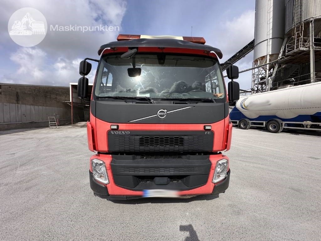 Volvo FE 320 - Betonmixer: 4 kép. Volvo FE 320 - Betonmixer: 4 kép.
