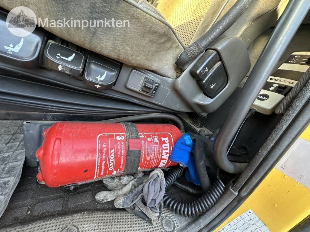 Volvo FH 12 lízing Volvo FH 12: 11 kép. Volvo FH 12 lízing Volvo FH 12: 11 kép.