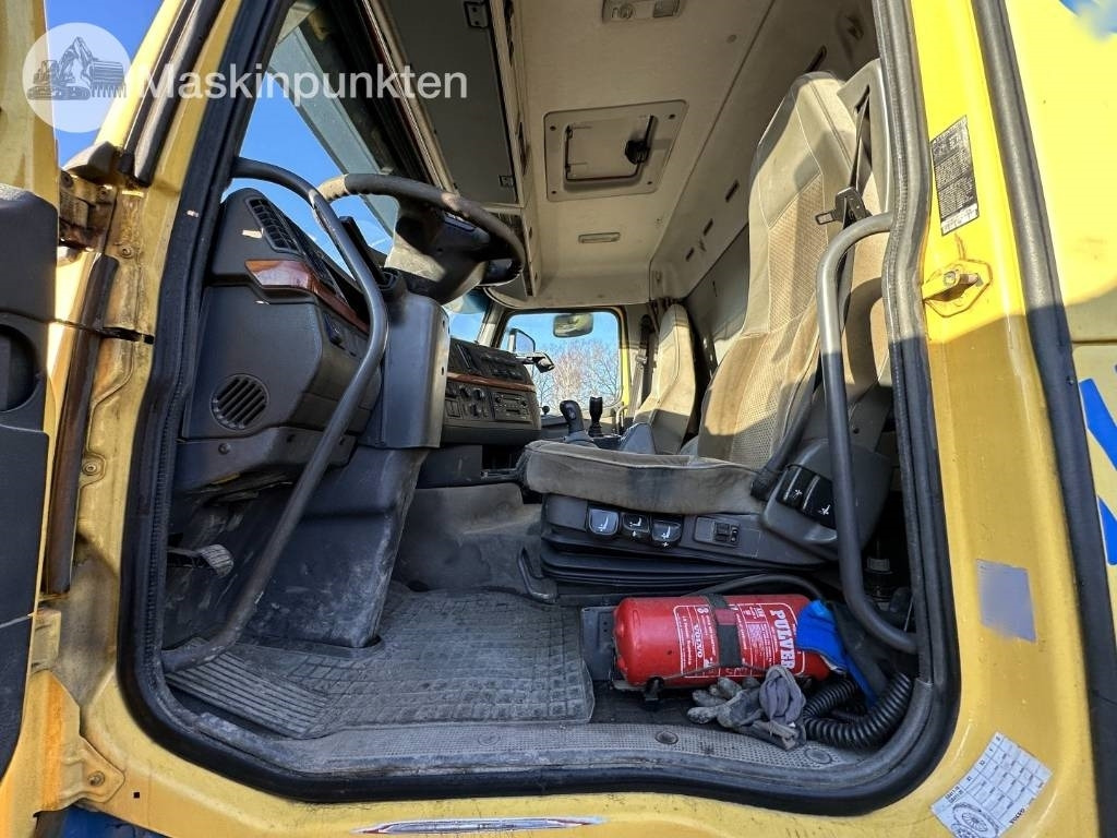 Volvo FH 12 lízing Volvo FH 12: 9 kép. Volvo FH 12 lízing Volvo FH 12: 9 kép.