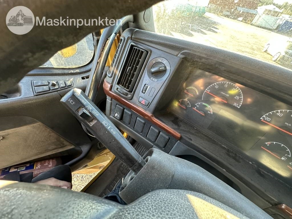 Volvo FH 12 lízing Volvo FH 12: 25 kép. Volvo FH 12 lízing Volvo FH 12: 25 kép.