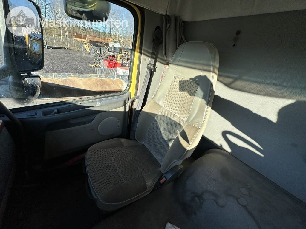 Volvo FH 12 lízing Volvo FH 12: 27 kép. Volvo FH 12 lízing Volvo FH 12: 27 kép.