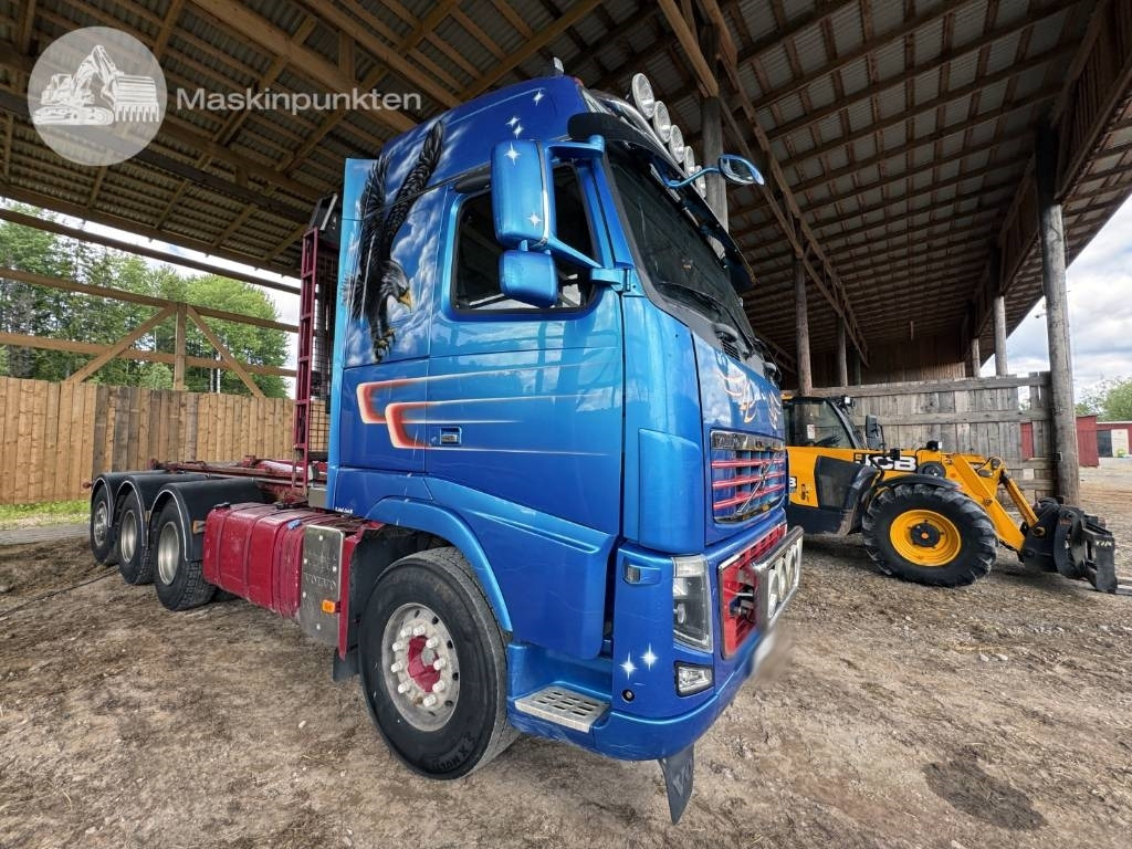 Volvo FH 16 550 - Horgos rakodó teherautó: 5 kép. Volvo FH 16 550 - Horgos rakodó teherautó: 5 kép.