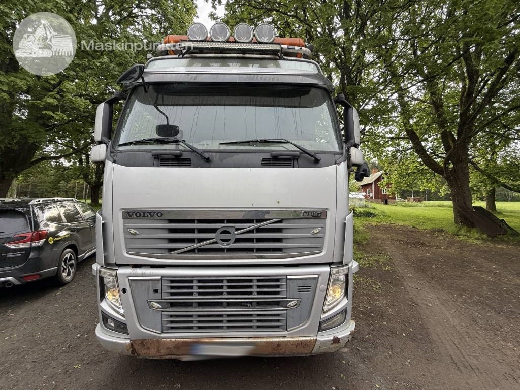 Volvo FH 16 660 - Horgos rakodó teherautó: 3 kép. Volvo FH 16 660 - Horgos rakodó teherautó: 3 kép.