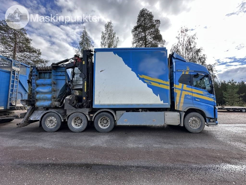 Volvo FH 16 750  - Rönkszállító teherautó: 5 kép. Volvo FH 16 750  - Rönkszállító teherautó: 5 kép.