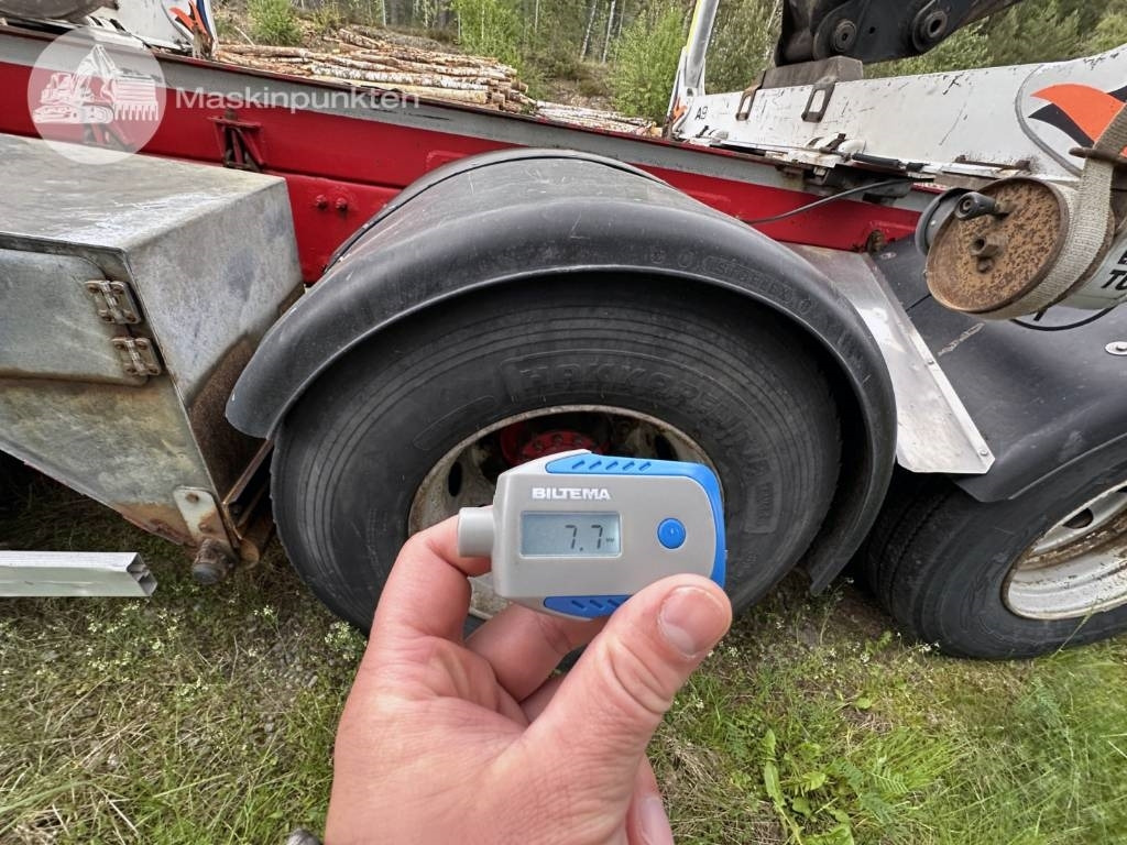 Rönkszállító teherautó Volvo FH 16 750: 14 kép.
