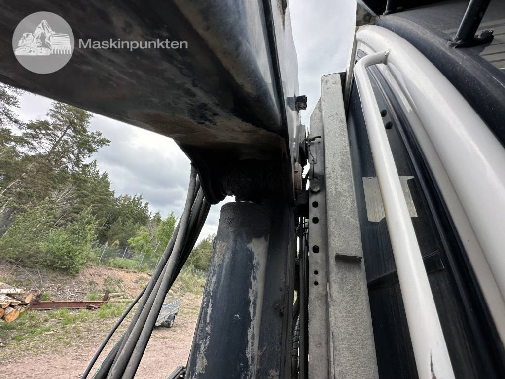 Rönkszállító teherautó Volvo FH 16 750: 44 kép.