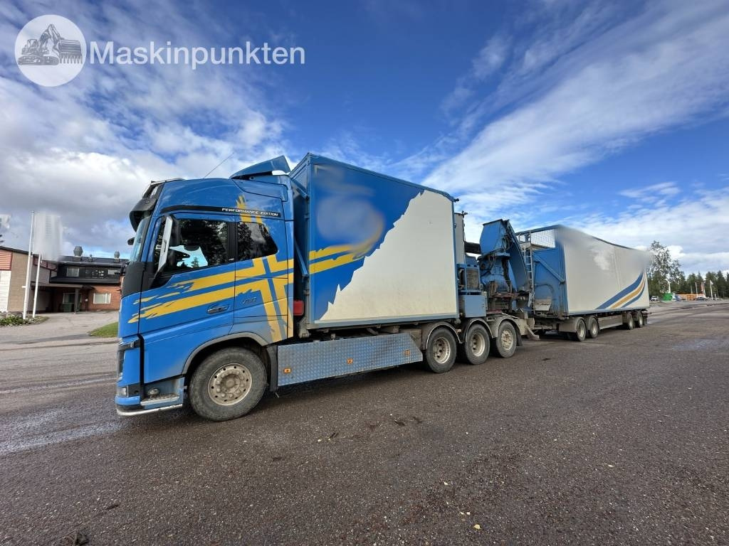 Volvo FH 16 750  - Rönkszállító teherautó: 1 kép. Volvo FH 16 750  - Rönkszállító teherautó: 1 kép.