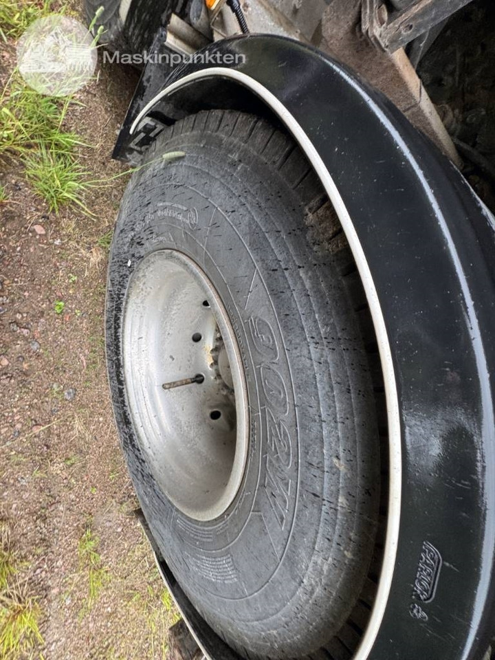 Horgos rakodó teherautó Volvo FH 480: 16 kép.